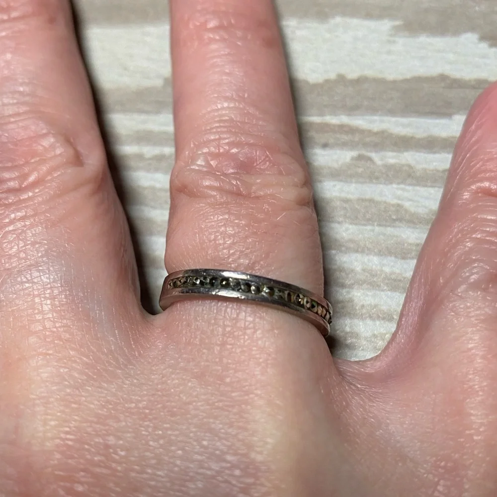 Vintage marcasite sterling silver band ring